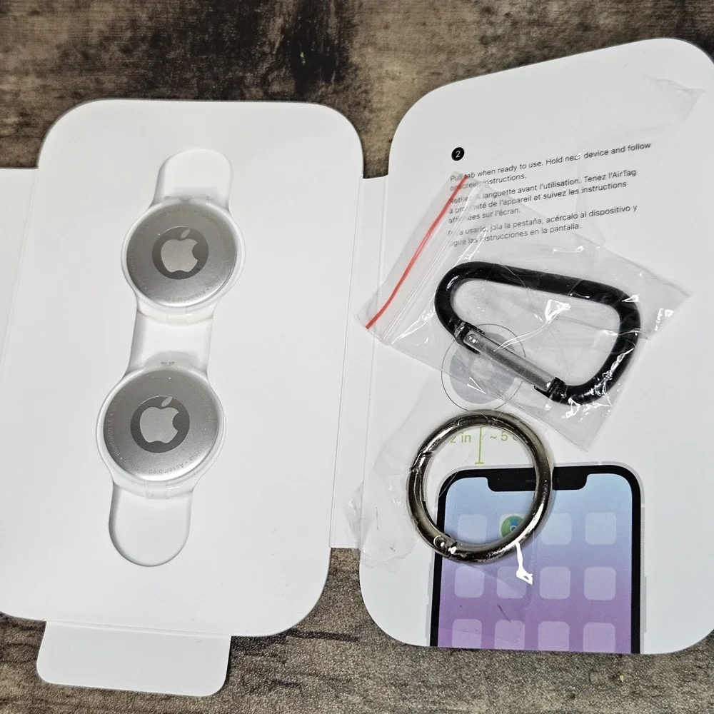 Apple AirTag 3 Pack plus accessories